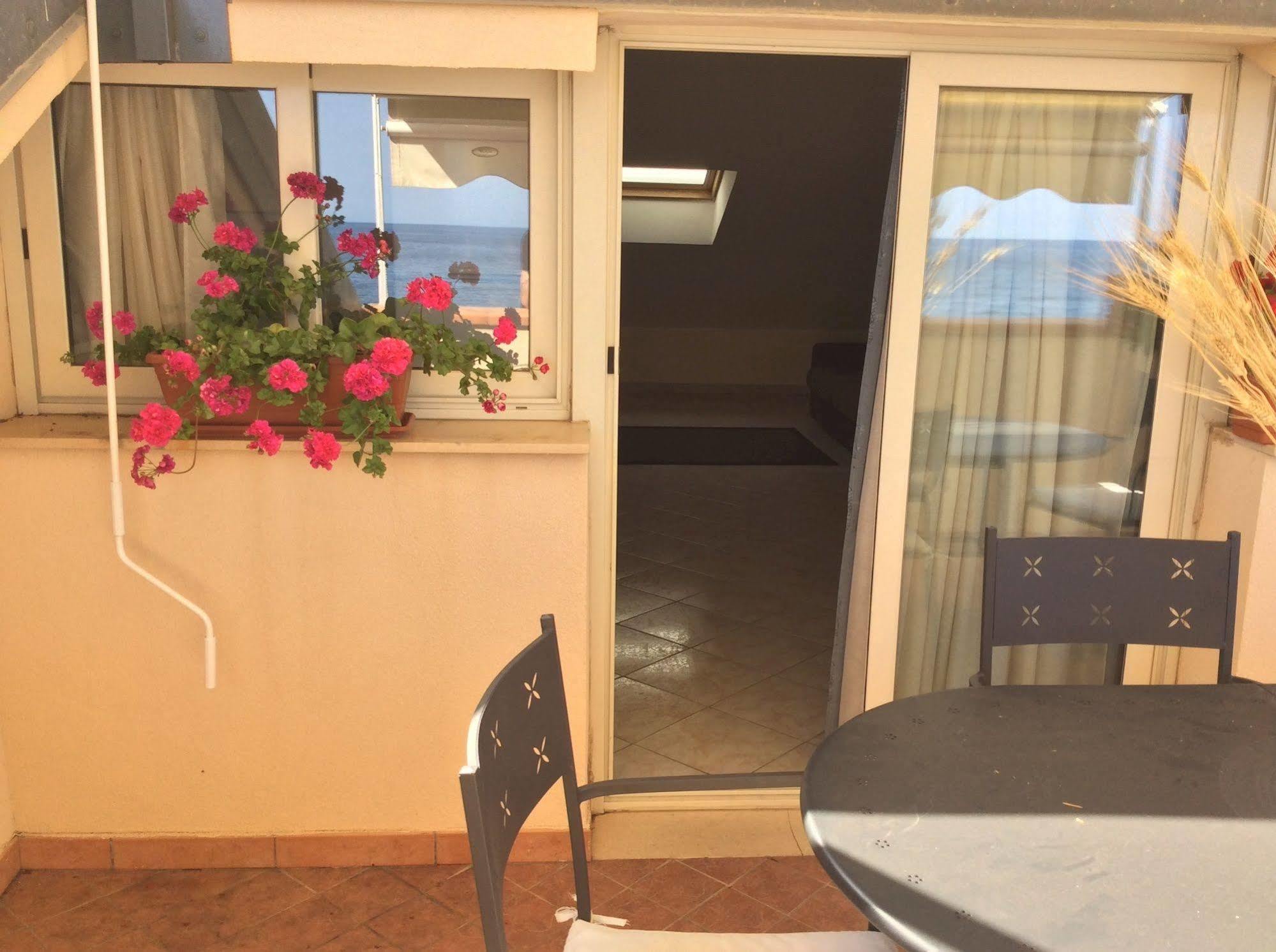 Casa Vacanze Samira Fondachello  Eksteriør bilde